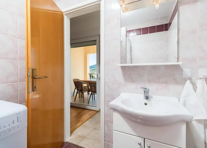 Fran-one Bedroom With Terrace And Sea View Fran 1 *